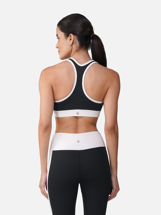 Power Flow Sports Bra - Black