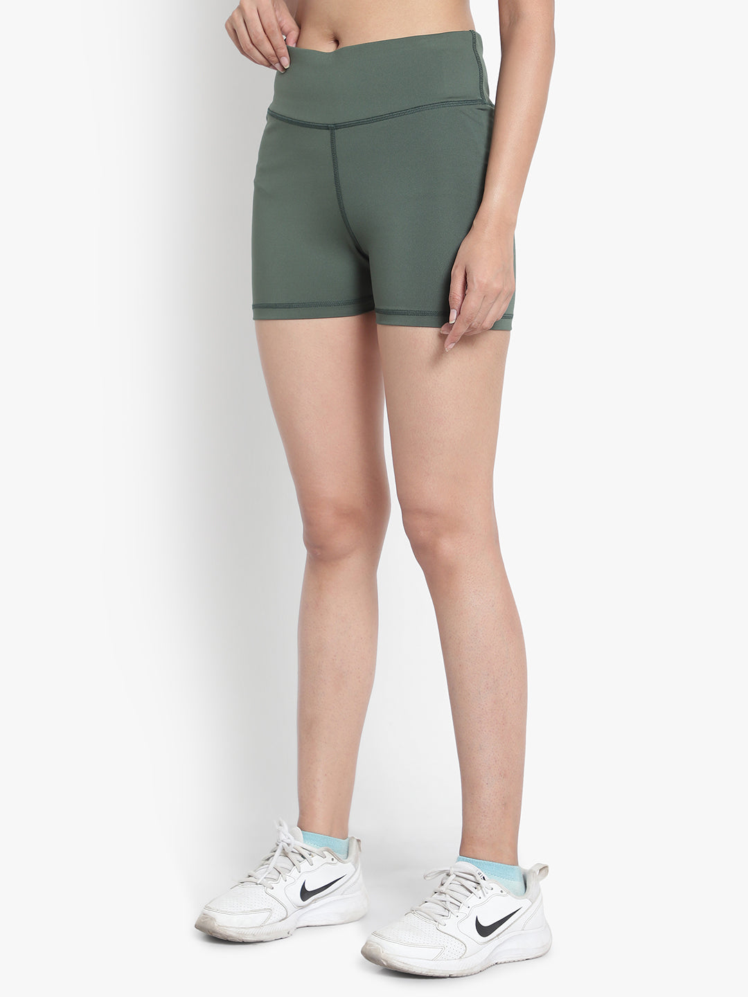 Aero Hottie Hot Shorts - Green