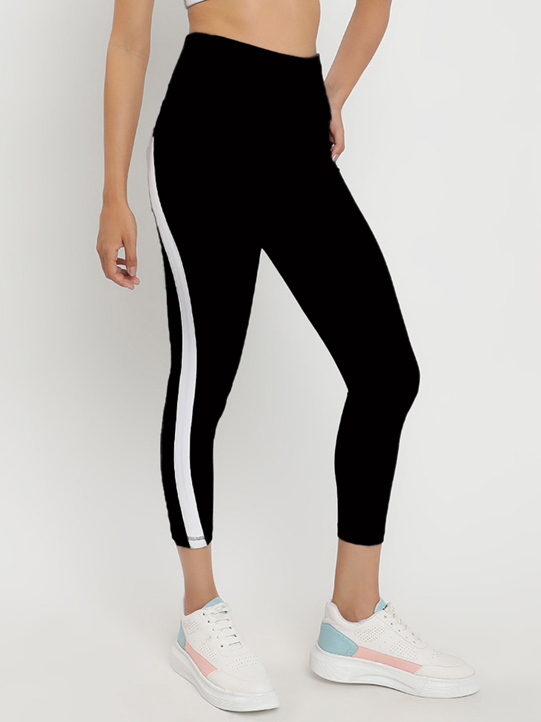 Momentum Sports Tight 23" - Black