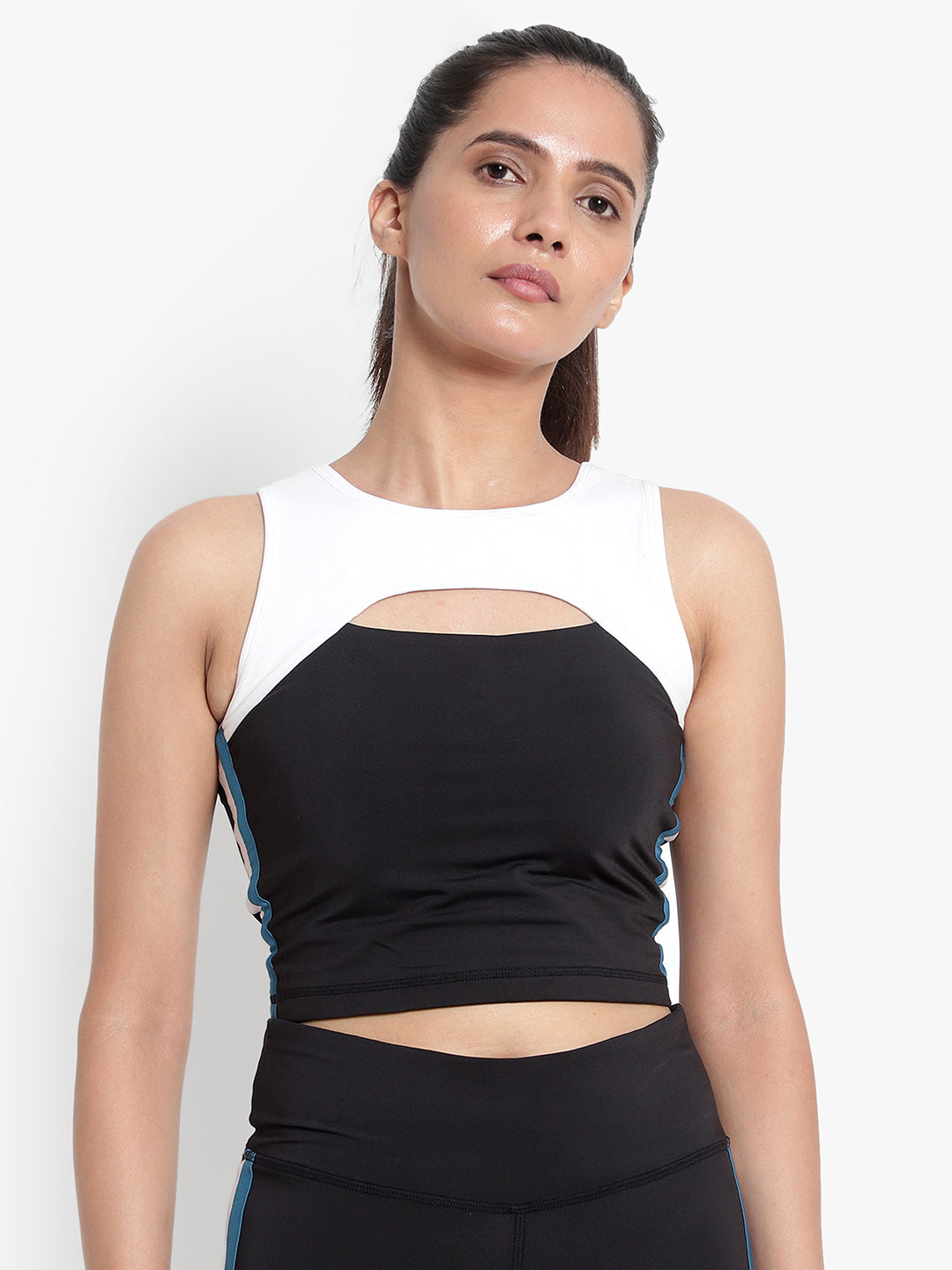 Curve Love Cutout Top- Black